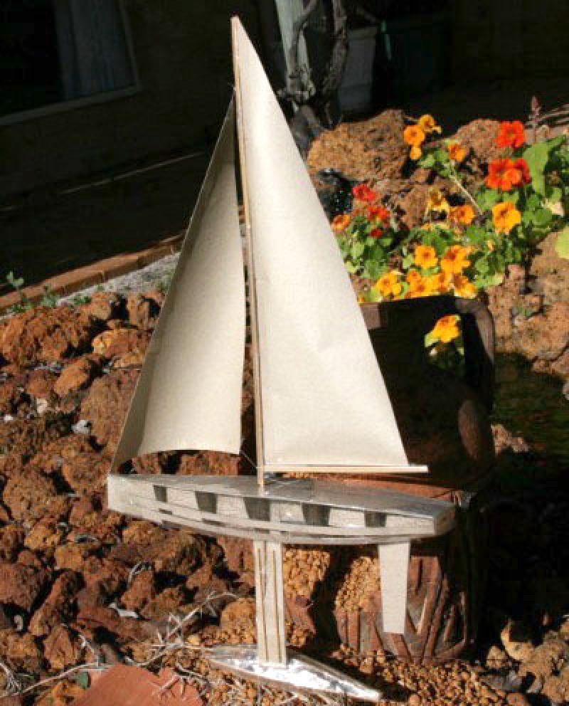 RC Yacht - Build a sparrow in less than 3 hours!,