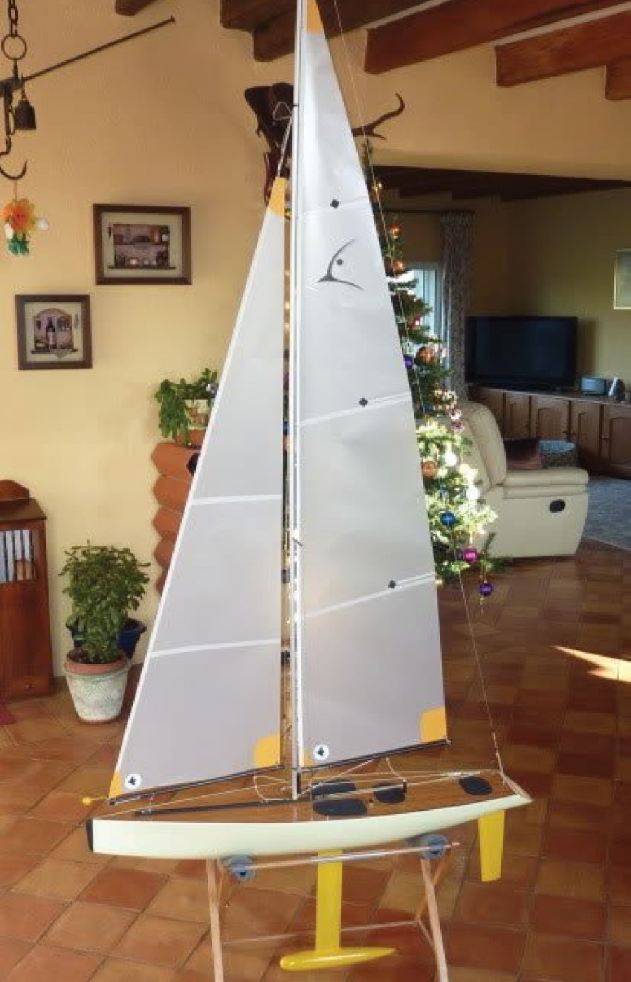 Garry Angel full shot  ScaleWidthWzEyMDBd