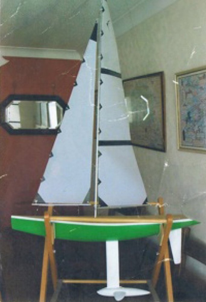  Racing Sparrow model yacht RS1500