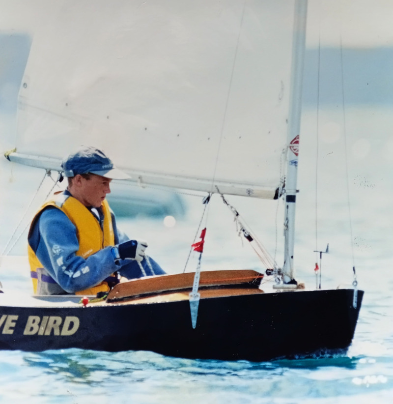Elusive Bird 770 P klasse Bryn's tweede jacht. Dank aan zijn geweldige vader Ross Heveldt voor het helpen van Bryn om zijn weg in het leven te vinden.